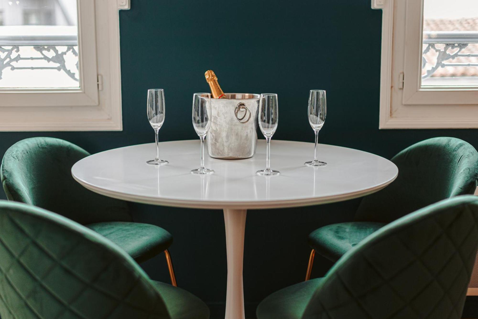 Gatsby - Elegant, Central, Fibre, Tv 4K, Netflix, Literie Confortable La Rochelle  Esterno foto